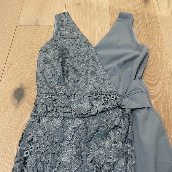 Little Mistress pencil dress with lace overlay in baby blue - Picture 5 of 8